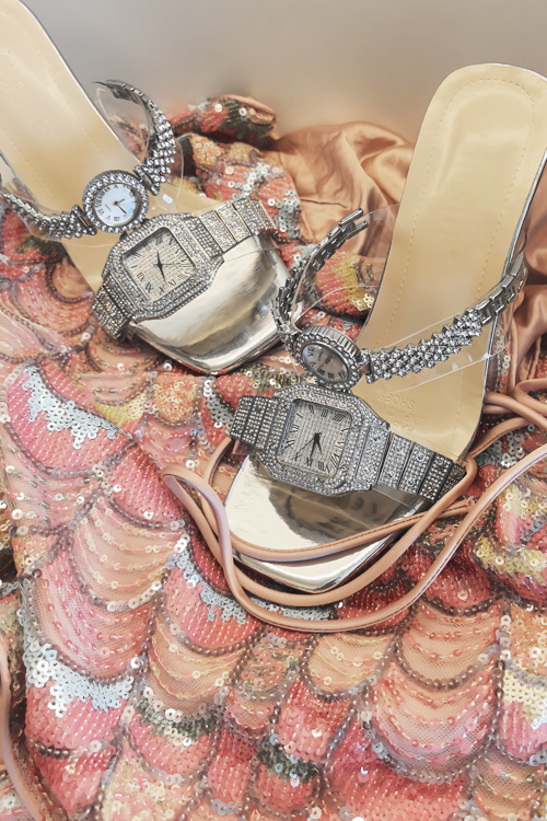 Design originale Orologio in c - Luxury Watch With Leather Strap recensione e prezzo