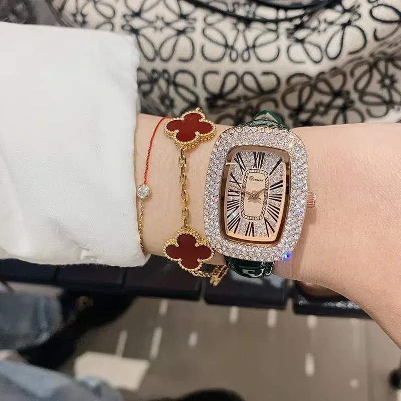 Orologio da donna con cinturin - Luxury Watch With Leather Strap recensione e prezzo